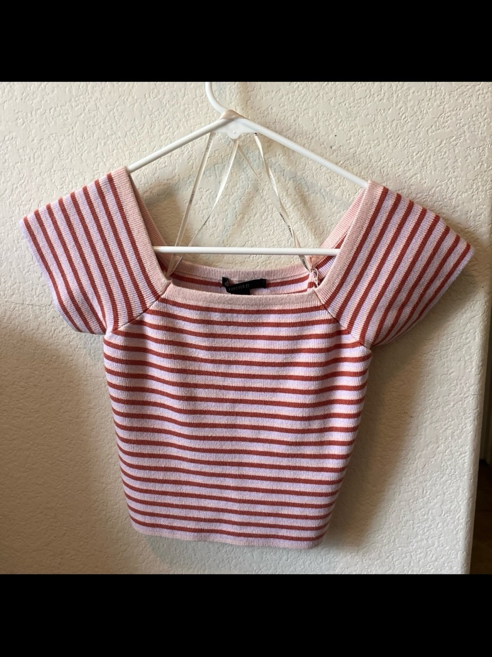 Forever 21 Pink Striped Knit Off the Shoulder Top 2020/2019 Skater Size Small